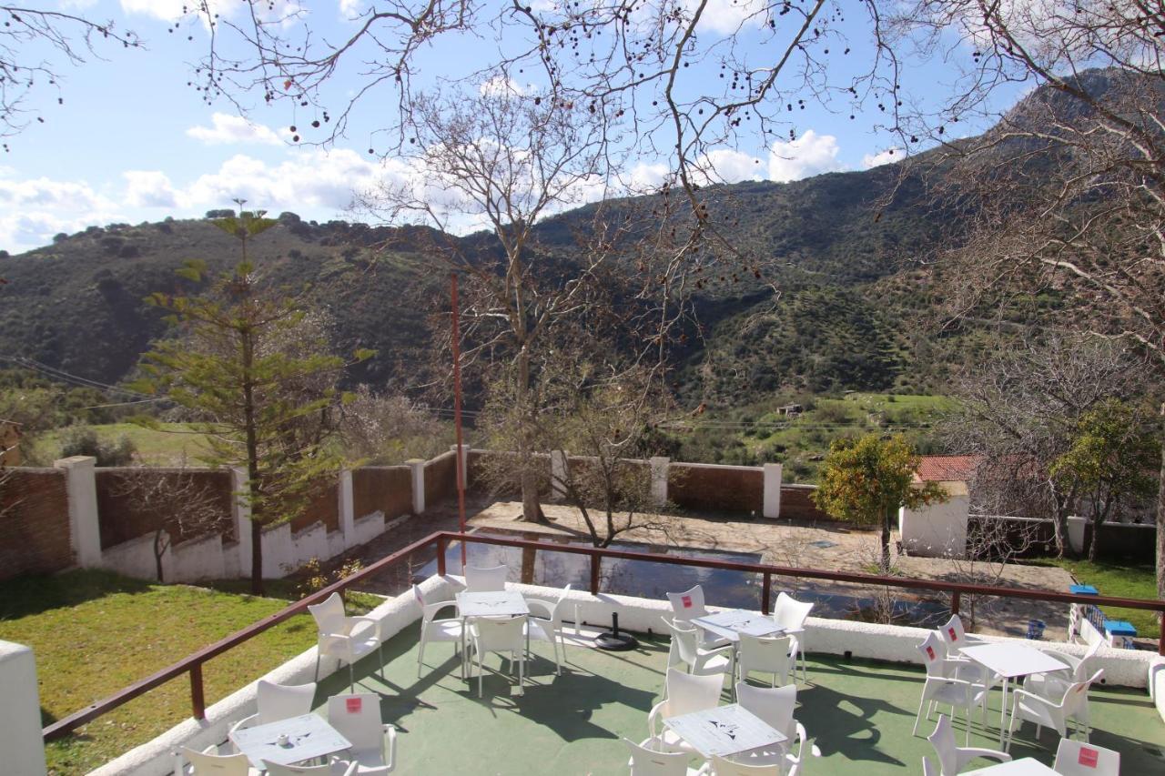 Hotel Rural & Restaurante Las Camaretas コルテス・デ・ラ・フロンテラ エクステリア 写真