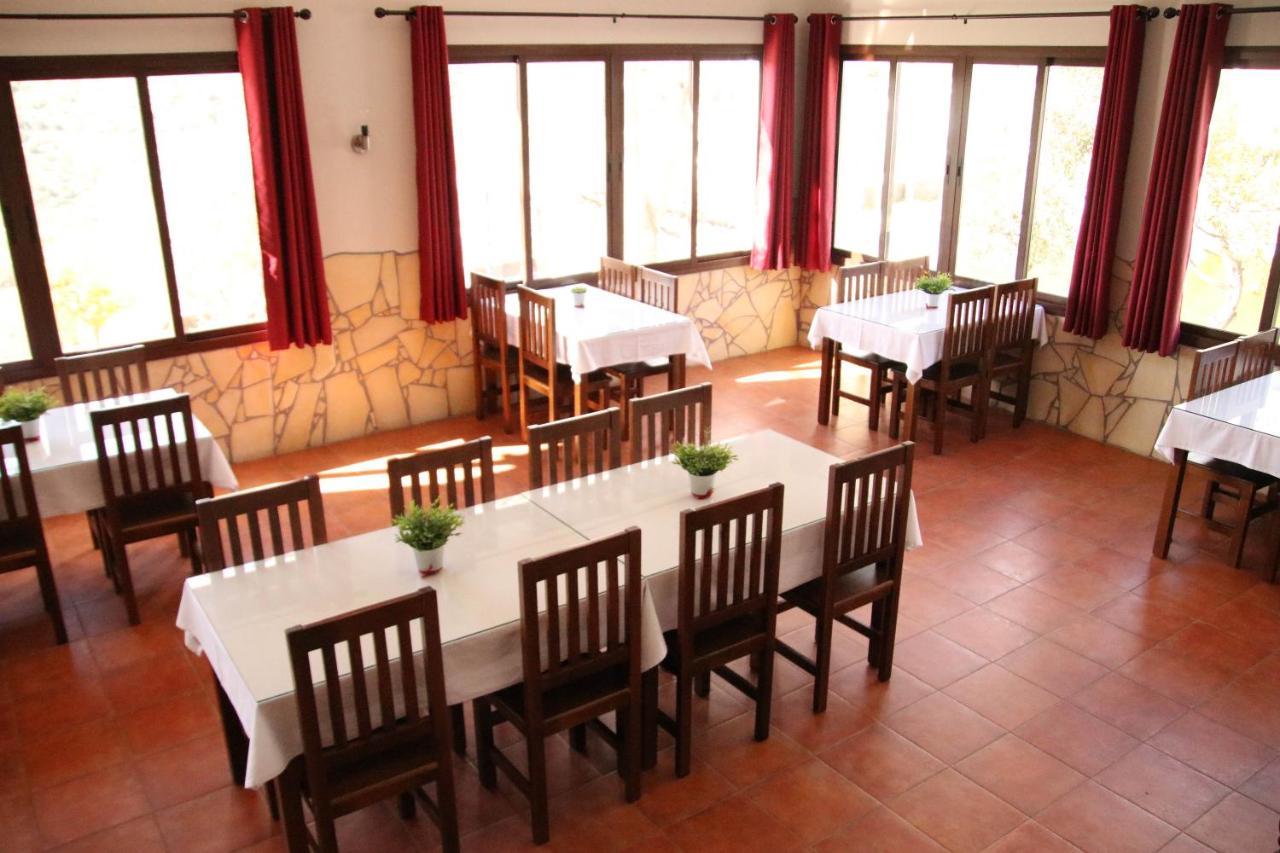 Hotel Rural & Restaurante Las Camaretas コルテス・デ・ラ・フロンテラ エクステリア 写真