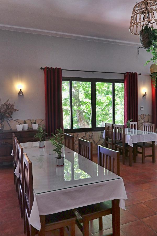 Hotel Rural & Restaurante Las Camaretas コルテス・デ・ラ・フロンテラ エクステリア 写真
